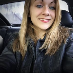 Meet your Posher, Cassie